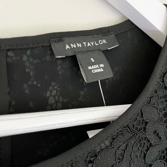 NWT Ann Taylor Women’s Lace Overlay 3/4 Bell Sleeve Top Black Size Small - Picture 6 of 8